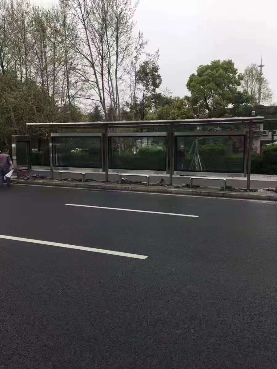 公交站臺實(shí)景圖 公交站臺實(shí)景圖