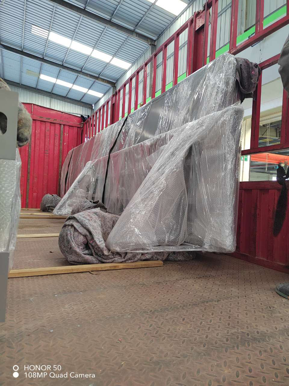 鹽城公交站臺發(fā)貨圖 鹽城公交站臺發(fā)貨圖